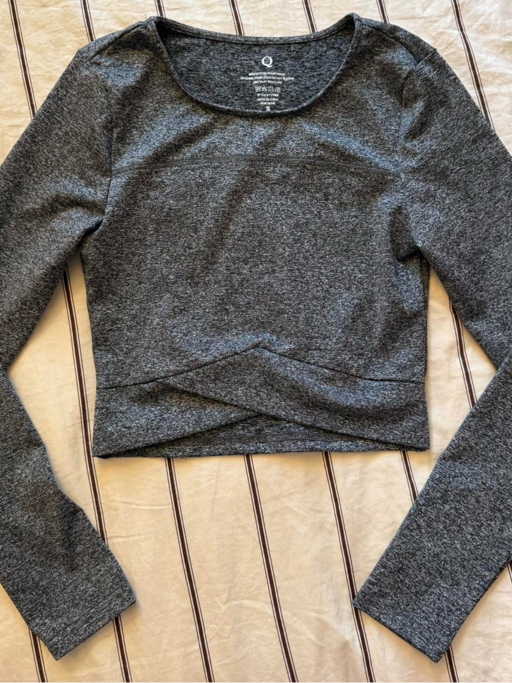 heather grey activewear crop top